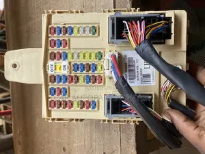 Hyundai Santafe 2013-15 Dashboard Fusebox