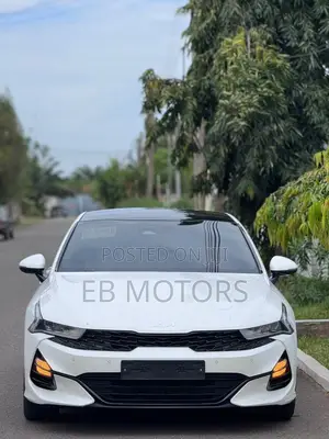 Kia K5 2022 White