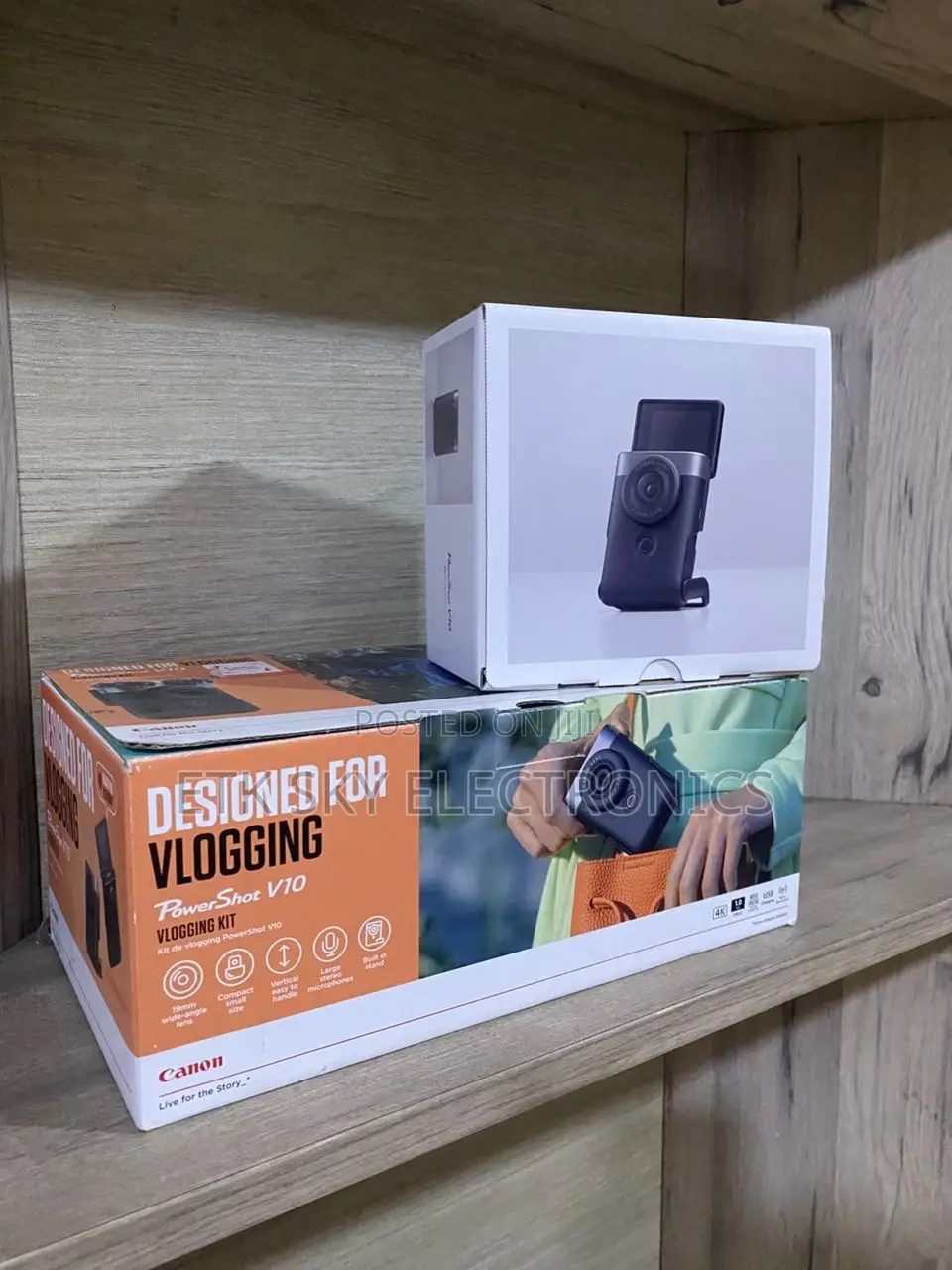 Canon Powershot V10 Advanced Vlogging Kit, Black