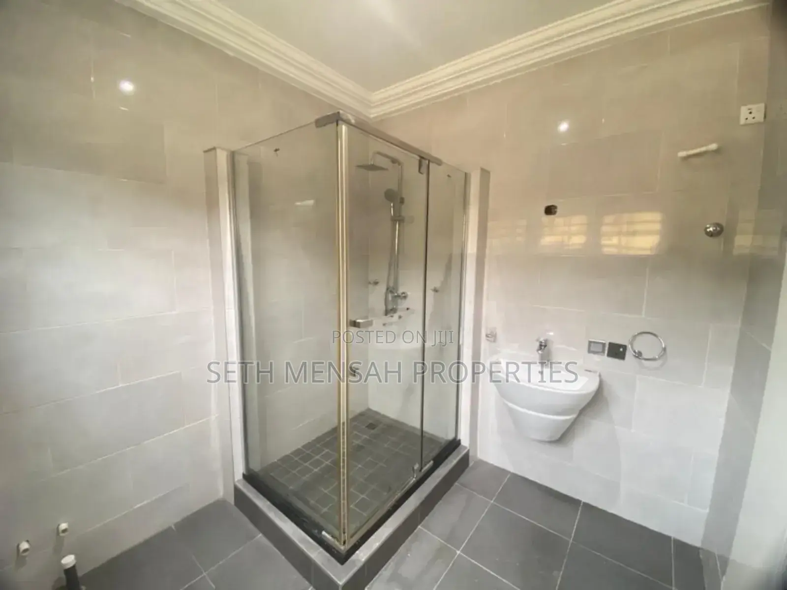 4bdrm House in East Legon for rent