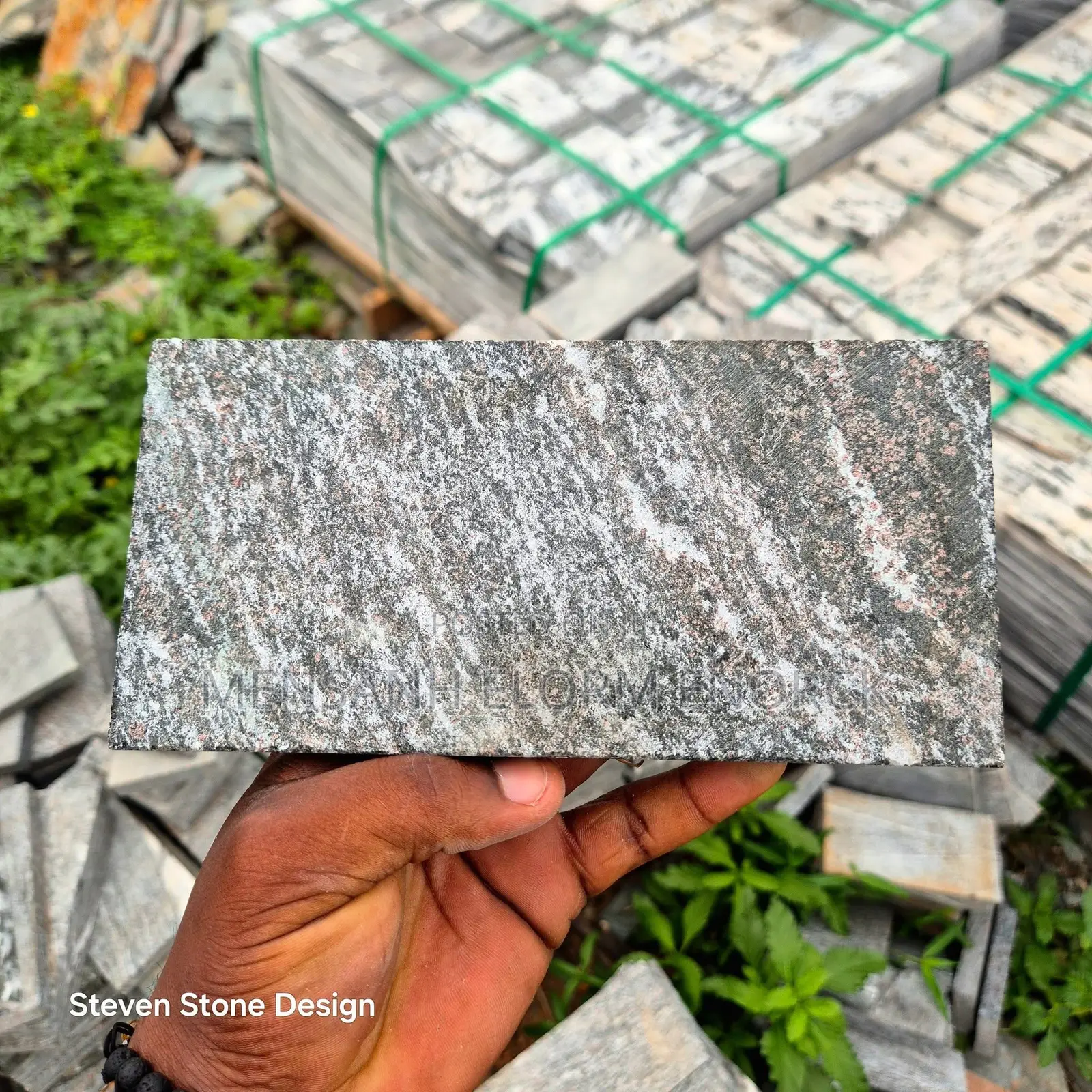 Stone Seler
