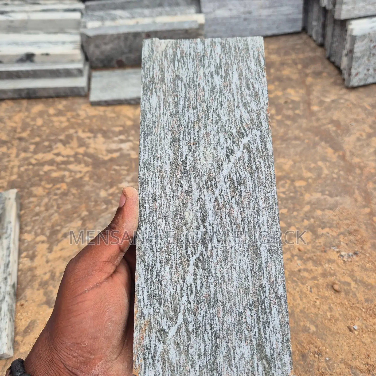 Stone Seler