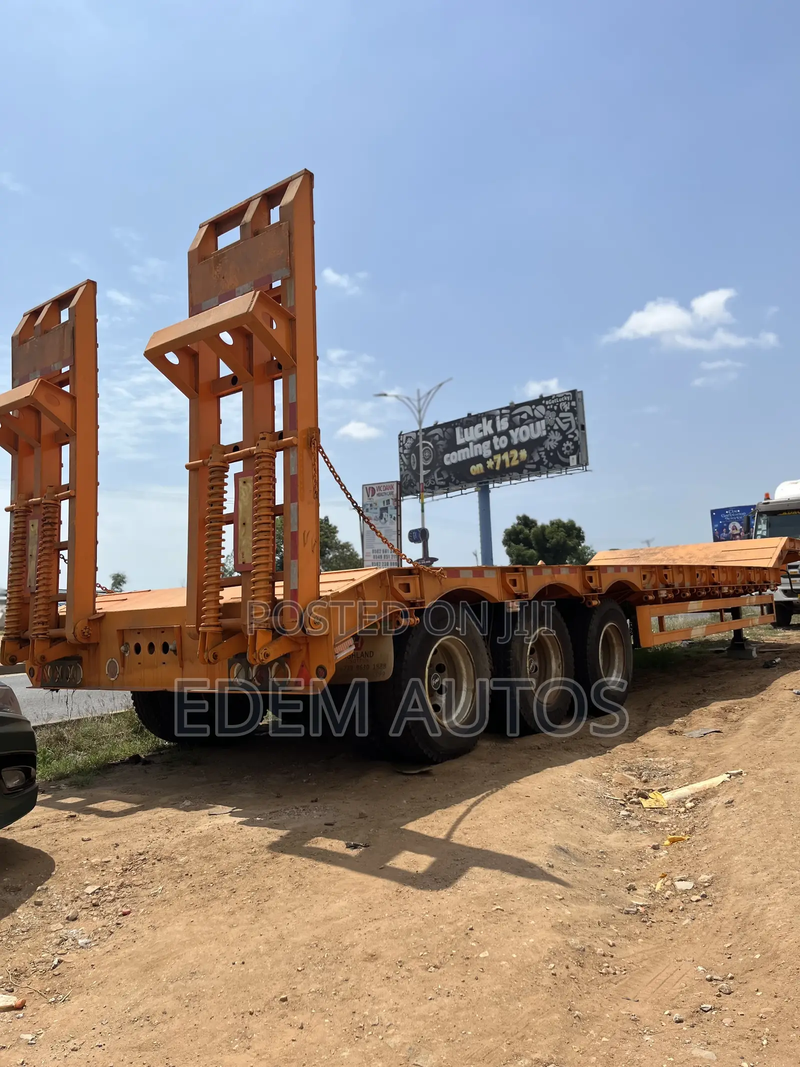 A Brand-New 3-Axle Lowbed(Jost)