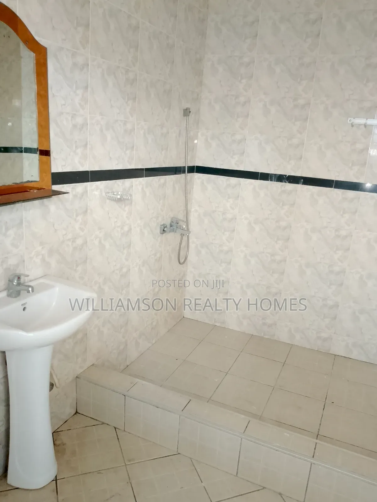 3bdrm Apartment in Community 18 Area, for rent