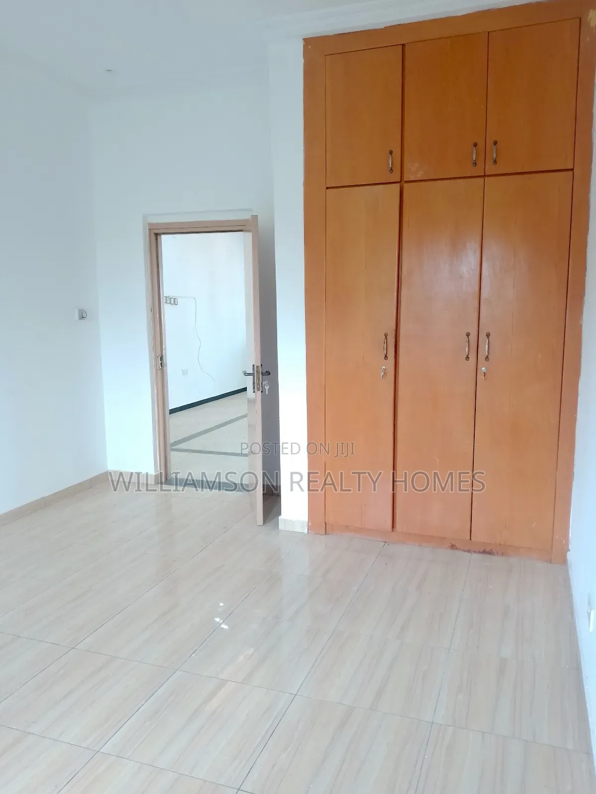3bdrm Apartment in Community 18 Area, for rent