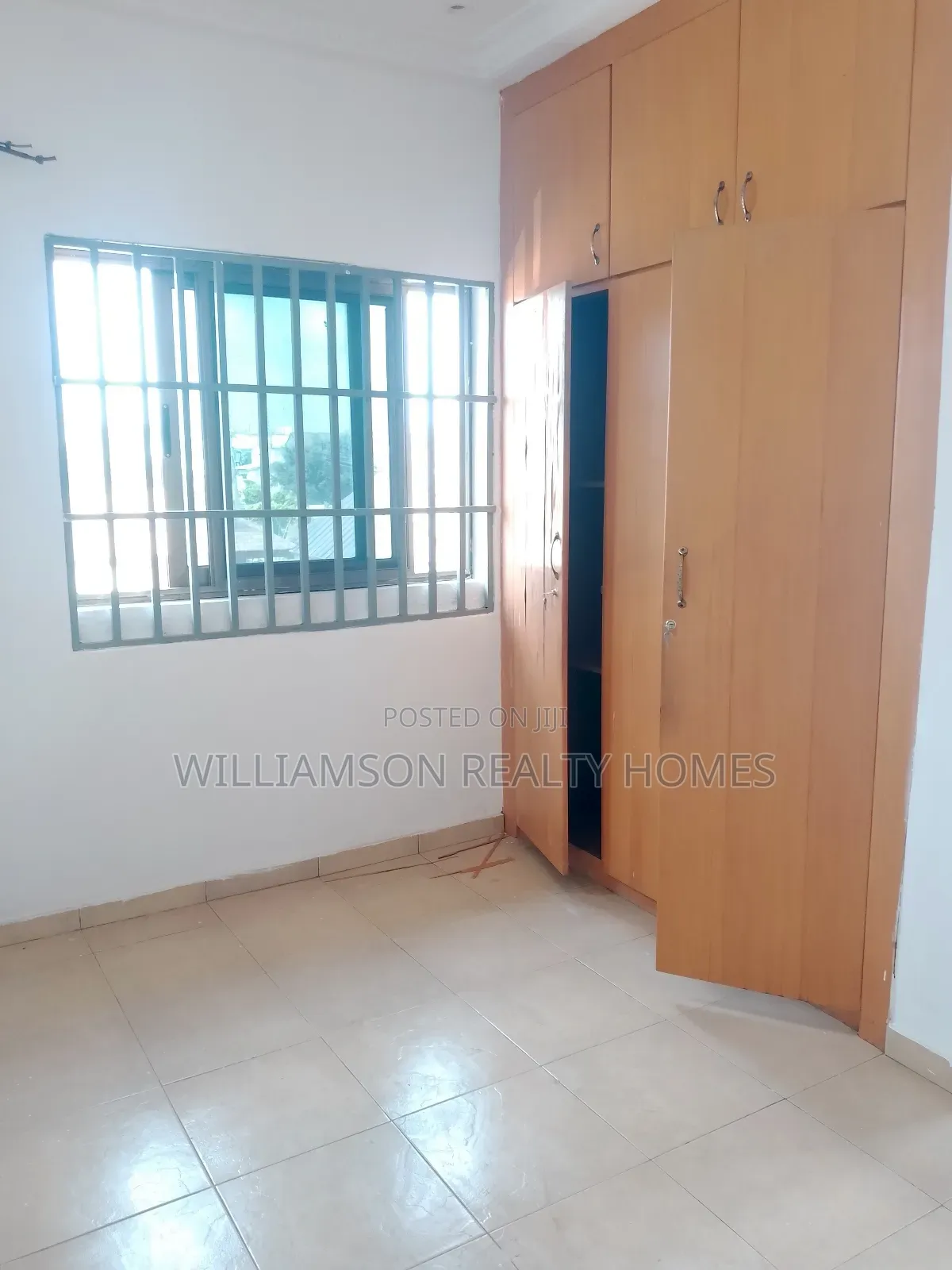 3bdrm Apartment in Community 18 Area, for rent