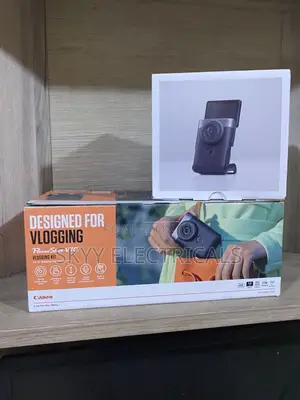 Canon Powershot V10 Vlogging Kit, Black