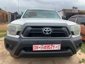 Toyota Tacoma 2015 White