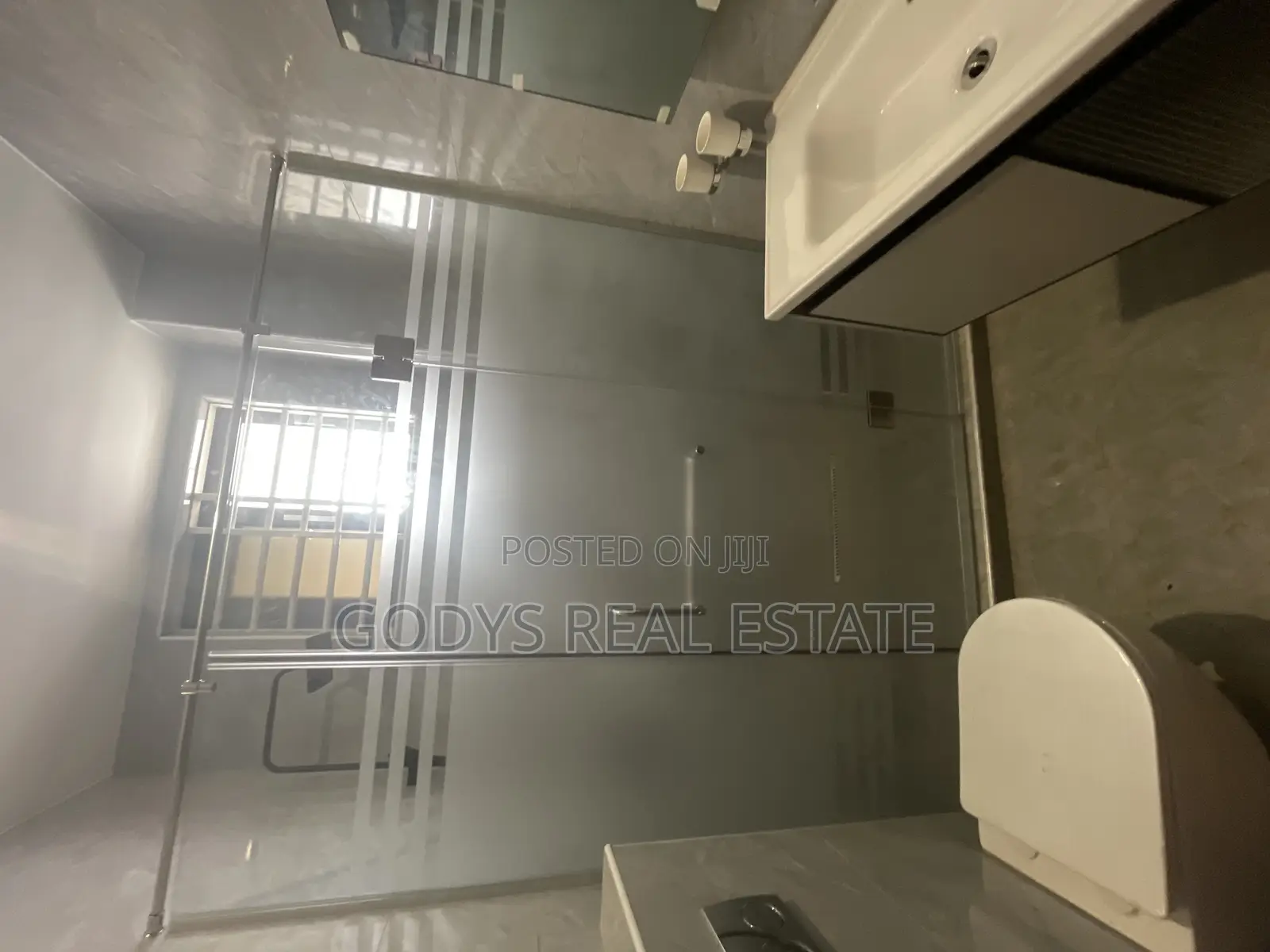 5bdrm Duplex in Westhills, Weija for sale