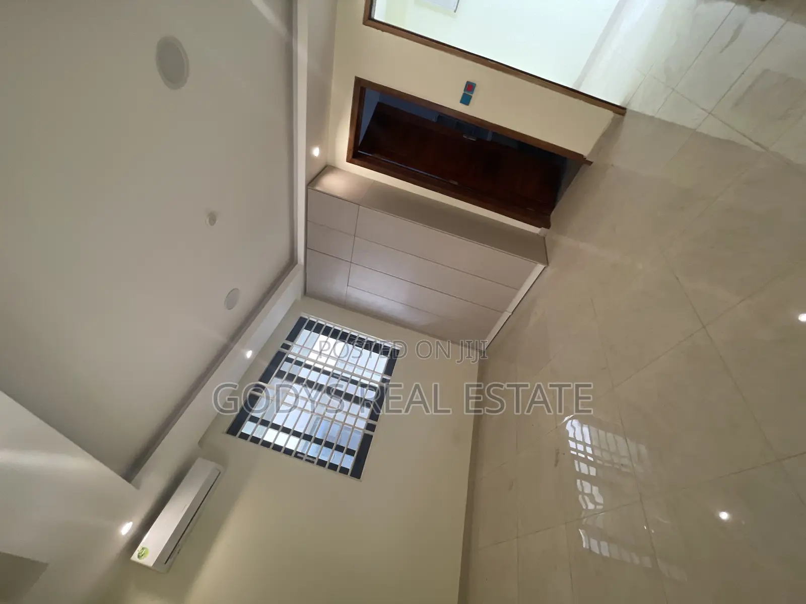 5bdrm Duplex in Westhills, Weija for sale