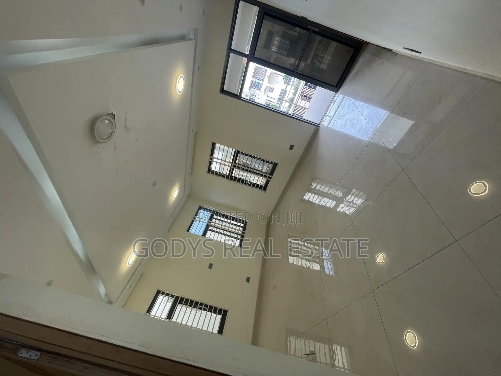 5bdrm Duplex in Westhills, Weija for sale