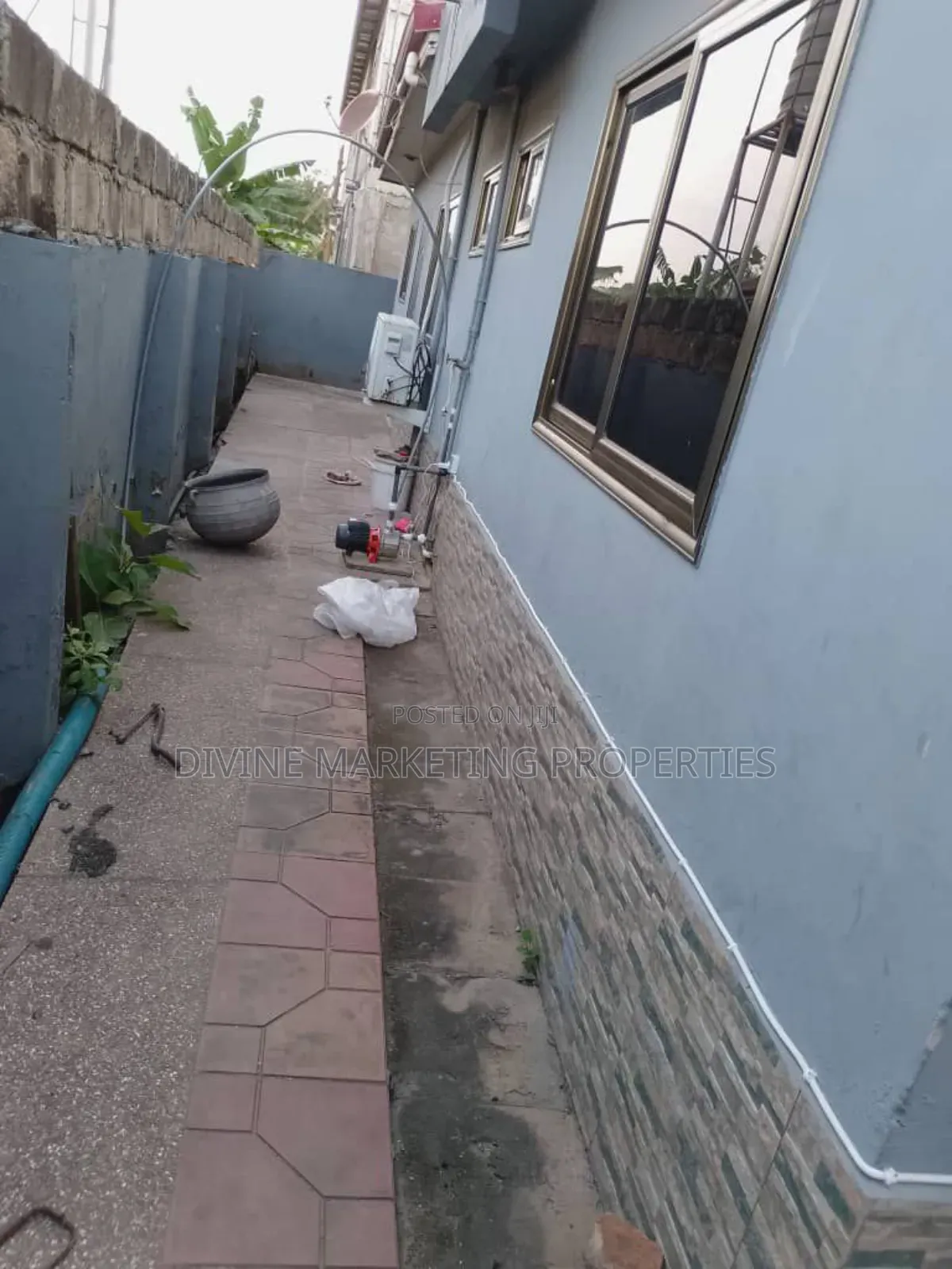 3bdrm House in Owusu Ansah, Oyarifa for sale