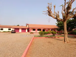 6bdrm House in Ofankor for sale