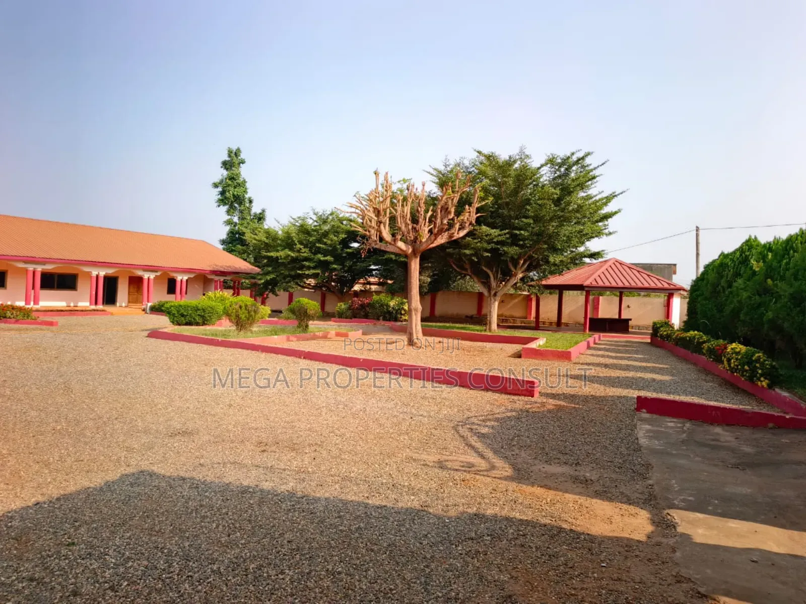 6bdrm House in Ofankor for sale