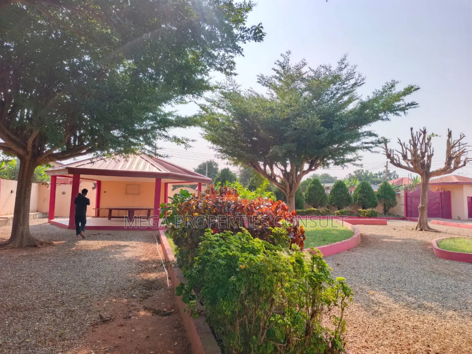 6bdrm House in Ofankor for sale