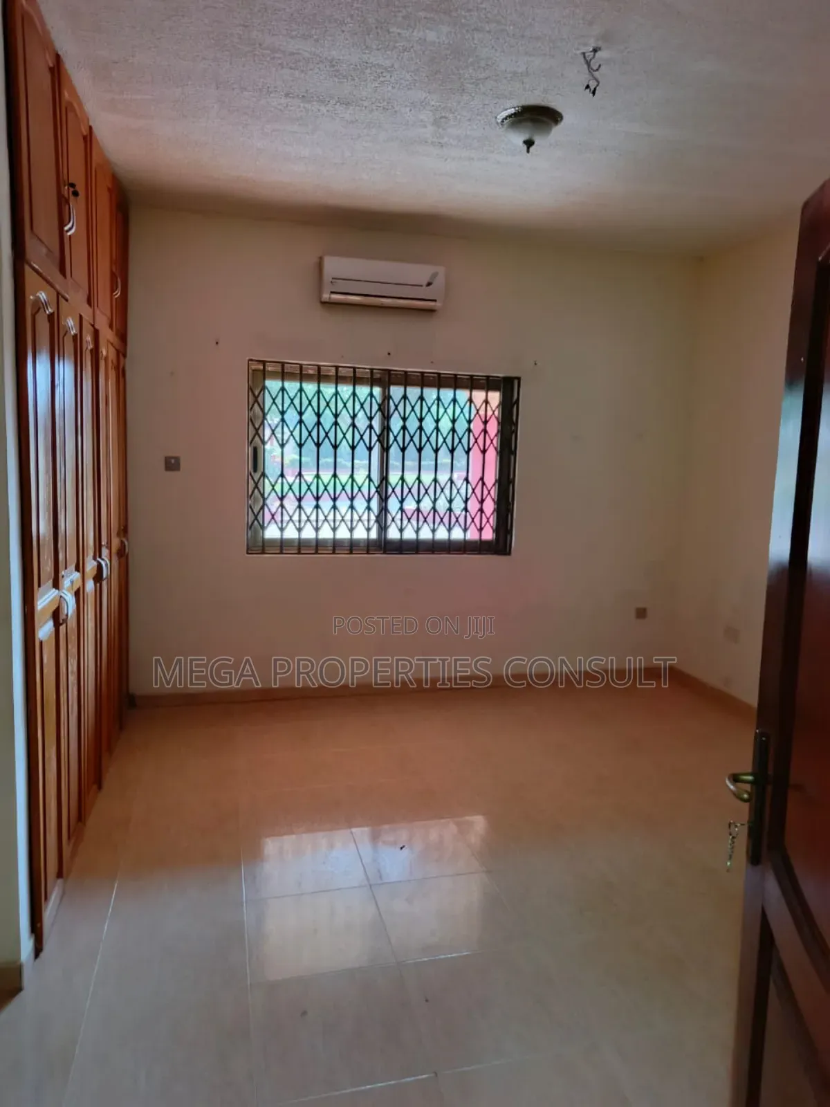 6bdrm House in Ofankor for sale