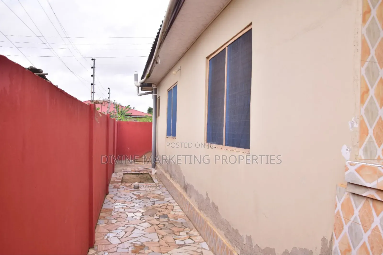 3bdrm House in Opeikuma Amelia Down, Kasoa for sale