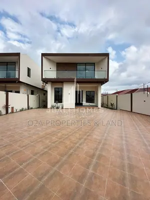 4bdrm House in Oyarifa, Ghana Flag for sale