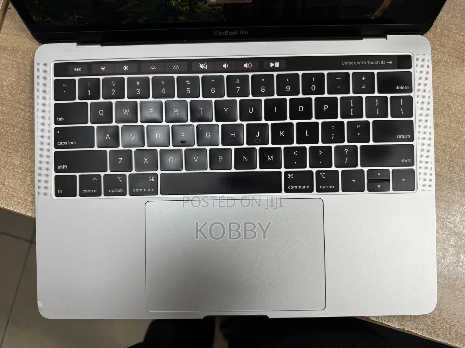 Laptop Apple MacBook Pro 2018 16GB Intel Core i7 SSD 512GB