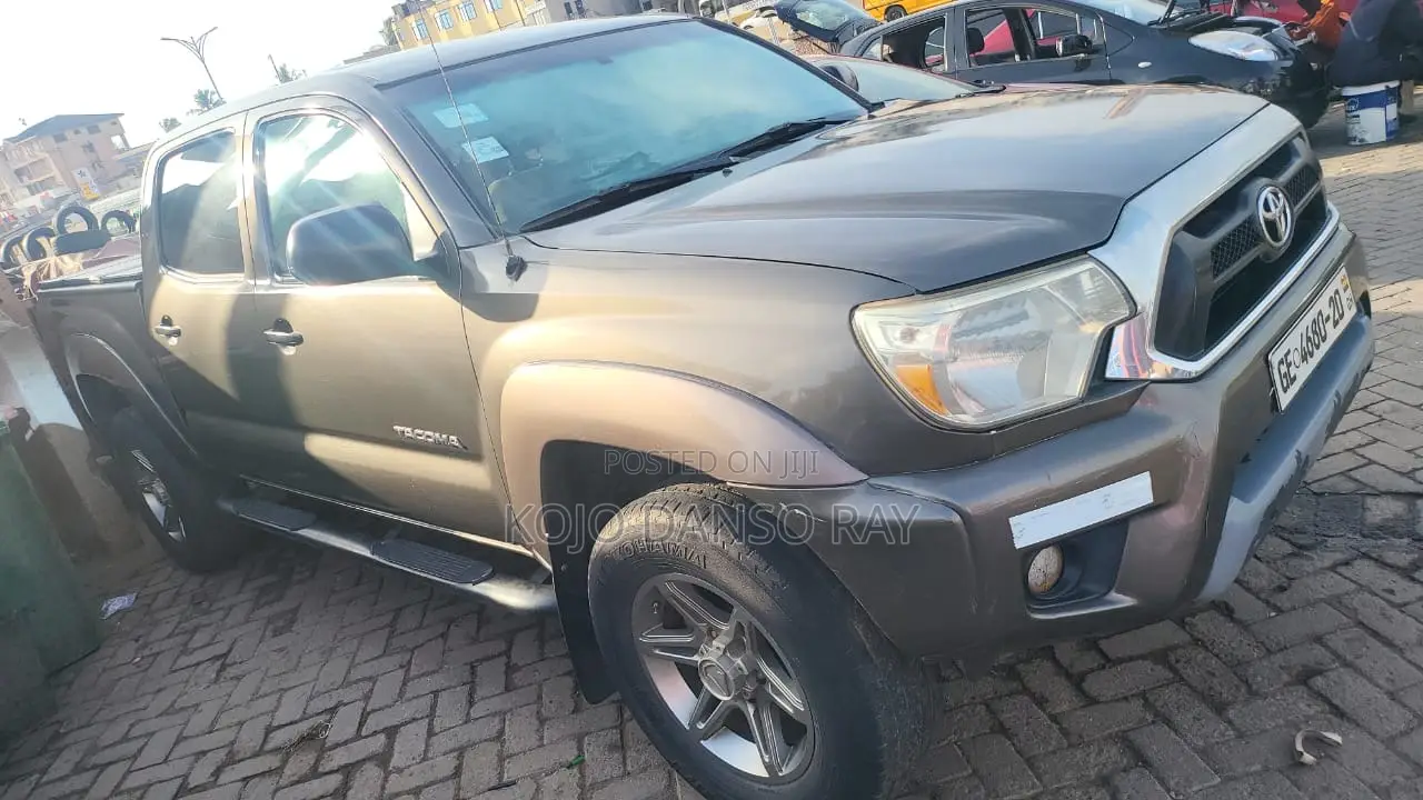 Toyota Tacoma 4dr Double Cab 5.0 ft. SB (2.7L 4cyl 4A) 2014 Gray
