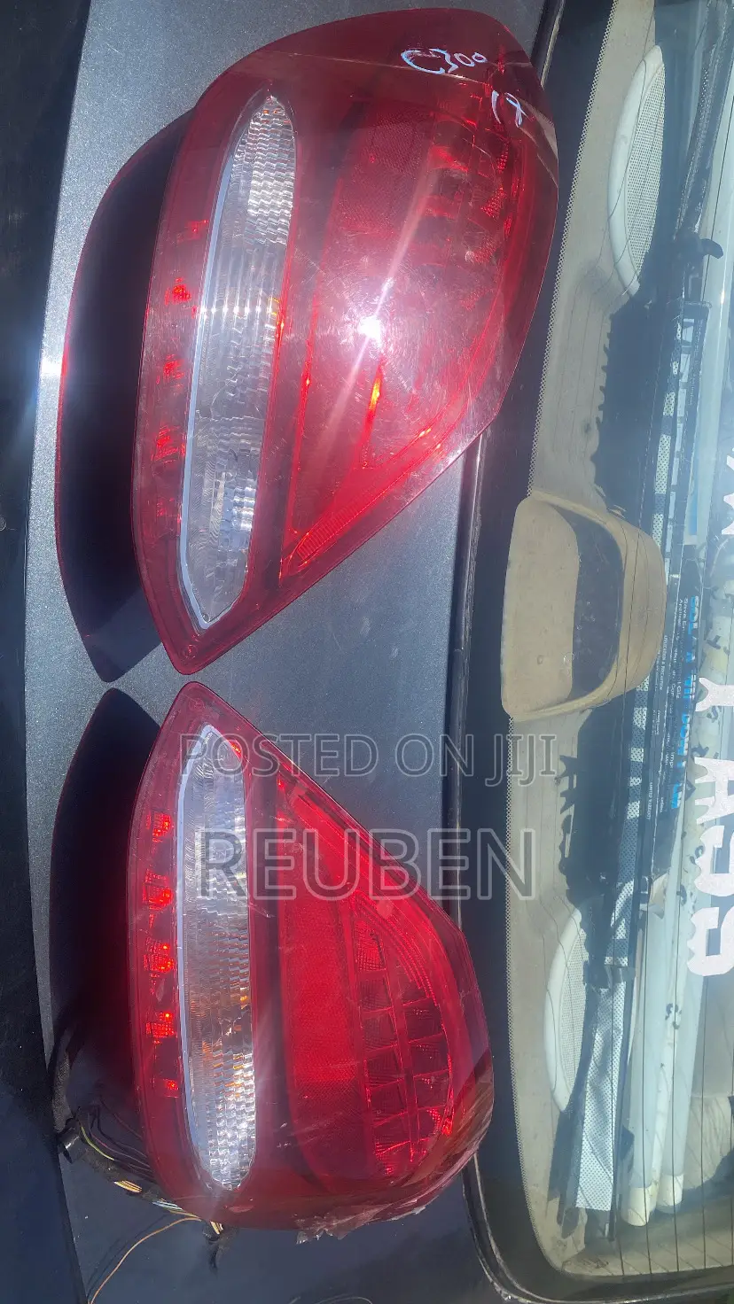 Mercedes Benz C300 Tail Light