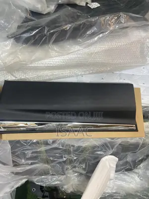 CRV 2017-2022 Back Door Moulding