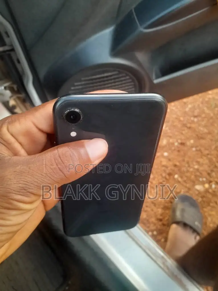 Apple iPhone XR 64 GB Black