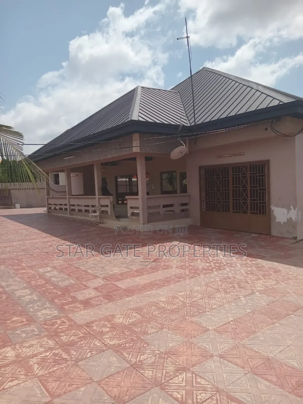 5bdrm House in Kentinkrono, Kumasi Metropolitan for sale