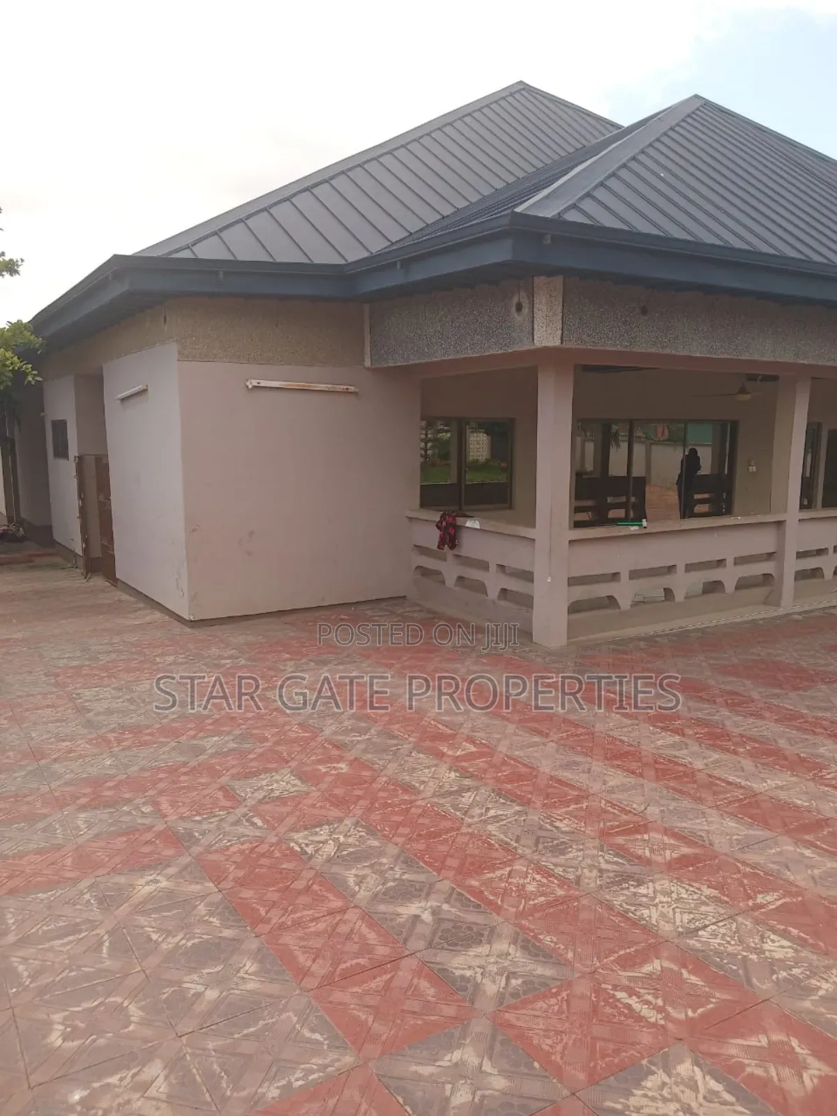 5bdrm House in Kentinkrono, Kumasi Metropolitan for sale