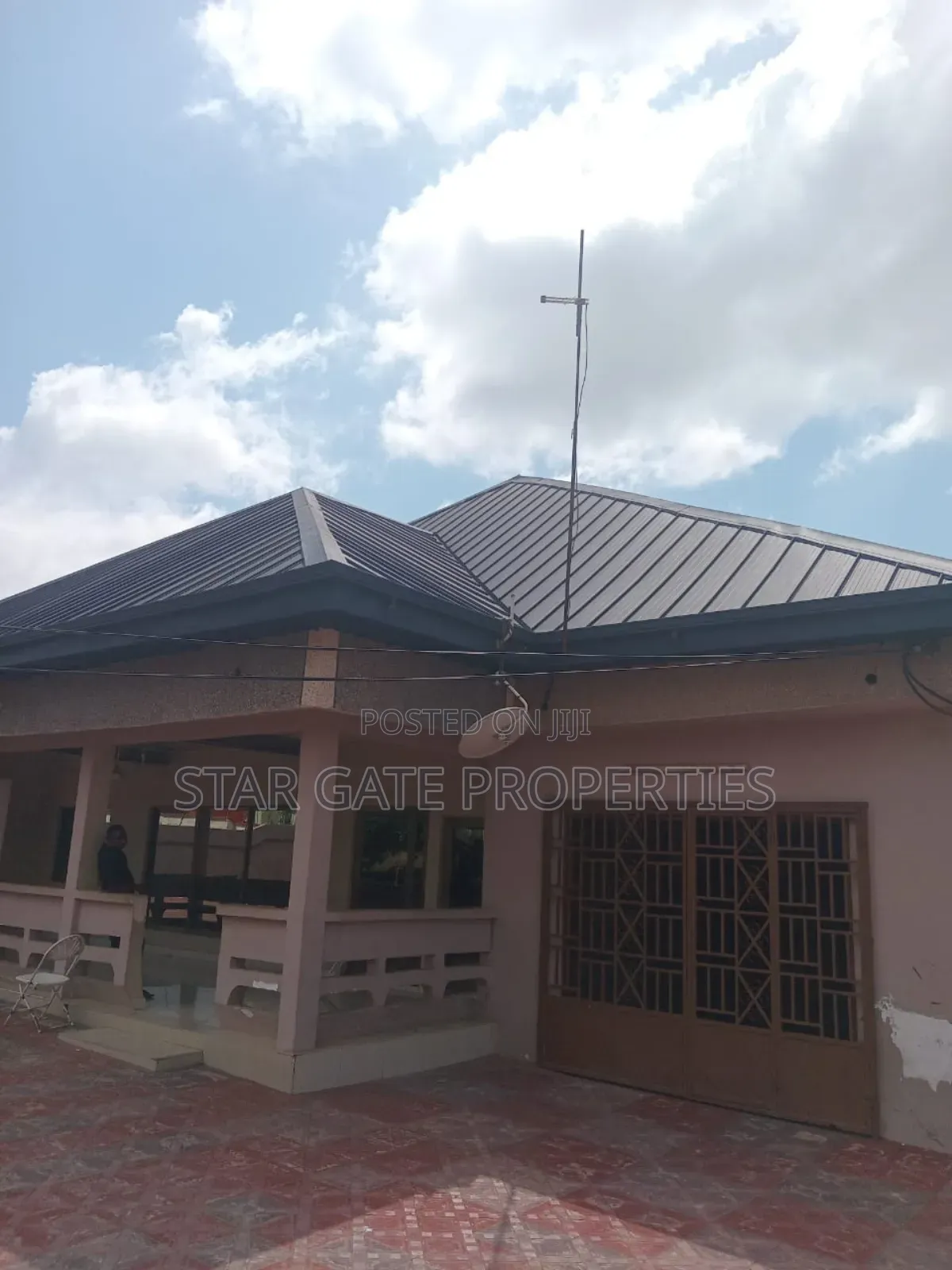 5bdrm House in Kentinkrono, Kumasi Metropolitan for sale
