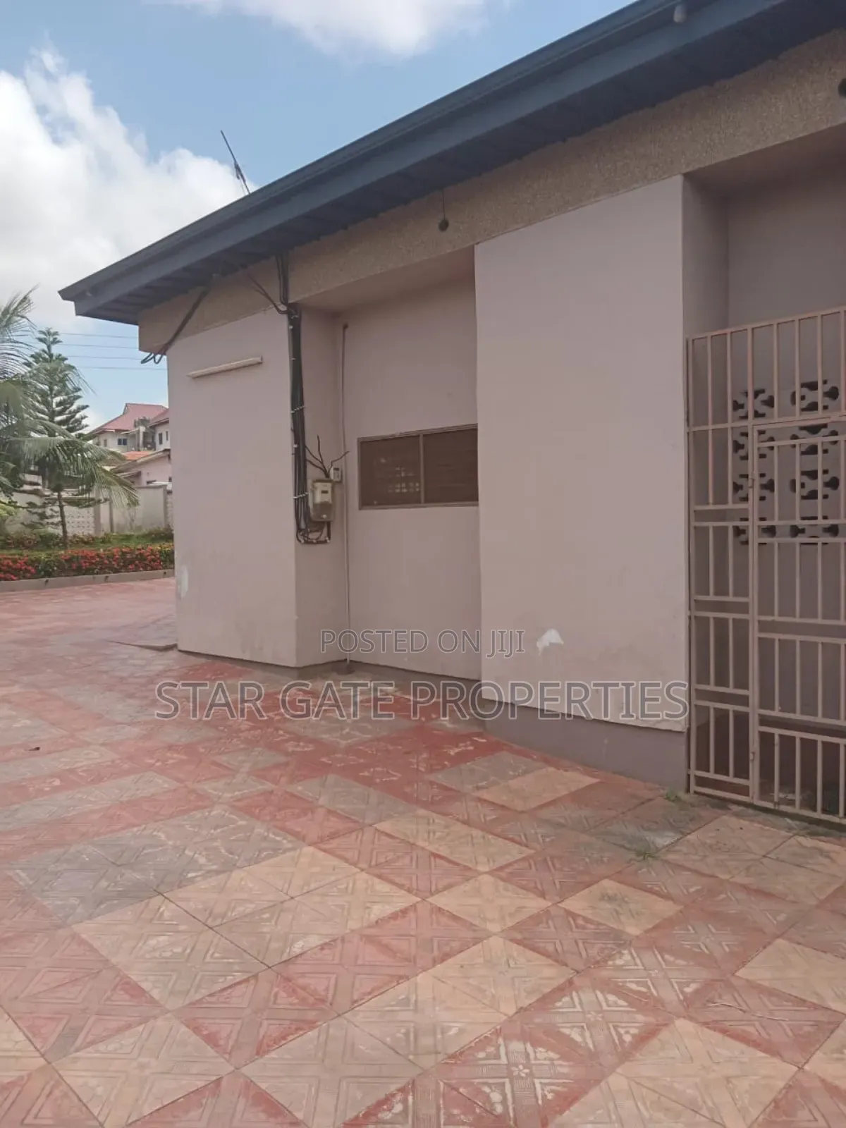 5bdrm House in Kentinkrono, Kumasi Metropolitan for sale