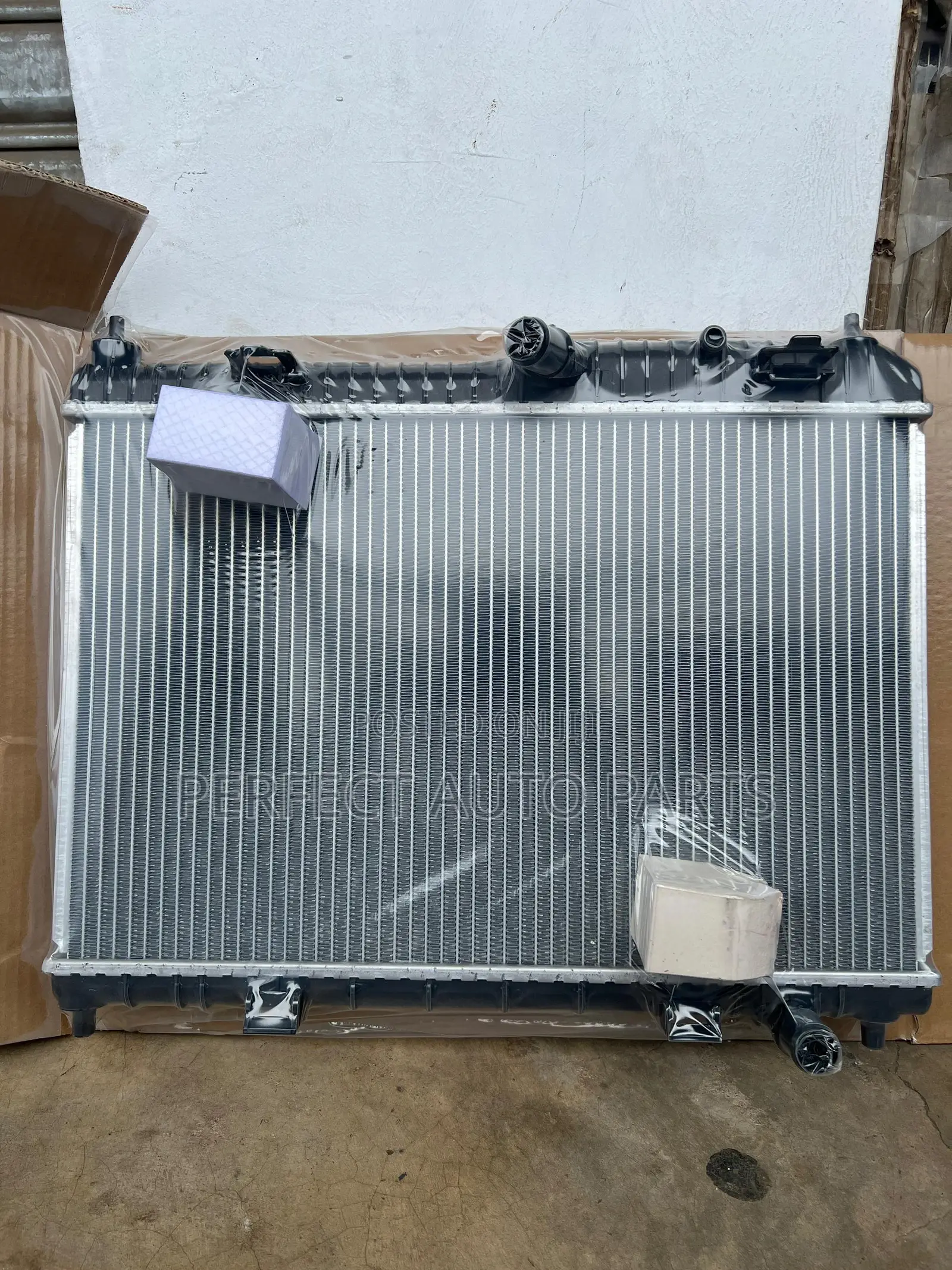 Ford Fiesta 2009 2010 2011 2012 2013 2014- 2019 Radiator / Water Tank