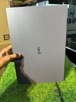 Laptop LG Gram 15.6 16GB Intel Core I7 SSD 1T