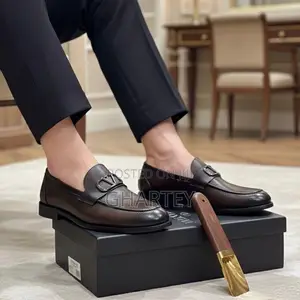 Valentino Garavani Vlogo Pebble Loafer – Refined Italian Mastery Brown