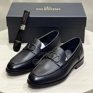 Valentino Garavani Vlogo Pebble Italian Loafer Mastery Black