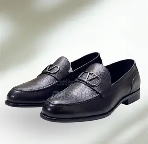 Valentino Garavani Vlogo Pebble Italian Loafer Mastery Black