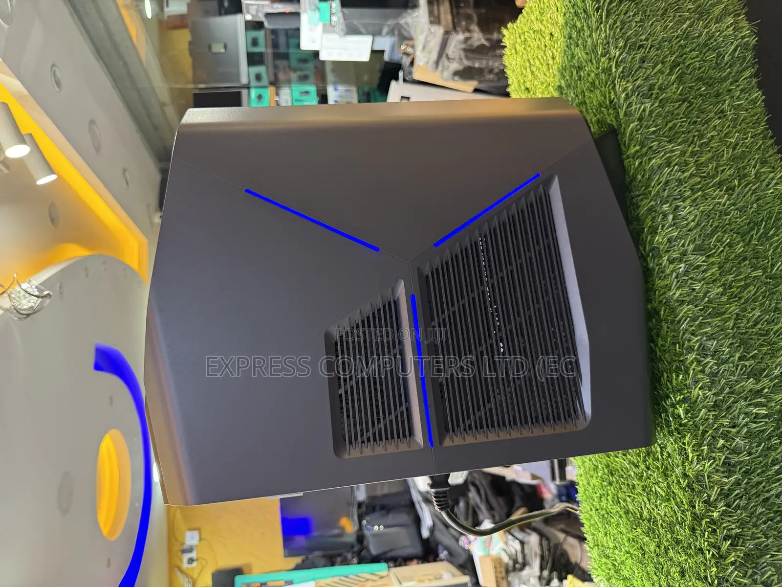 Dell Alienware Aurora R12 32GB Intel Core I7 SSHD (Hybrid) 512GB