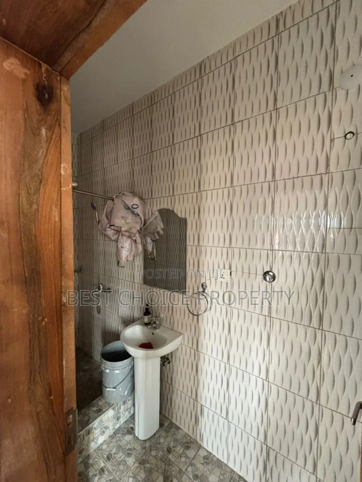 Ex Two Bedroom Apartment for Rent