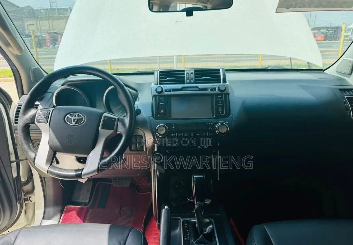 Toyota Land Cruiser Prado 2018 White