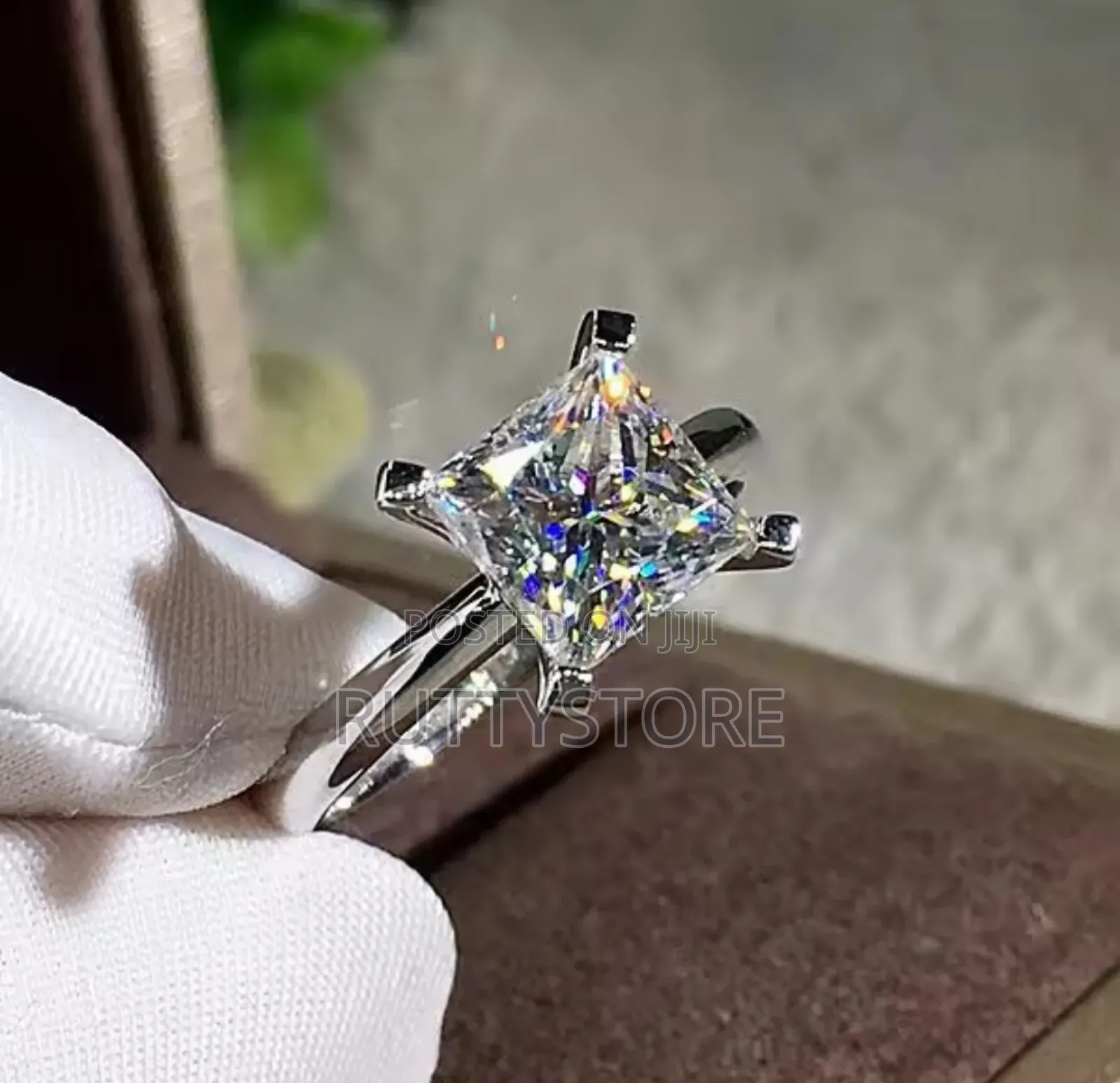 Crystal Claw Promise Ring (Free Case)