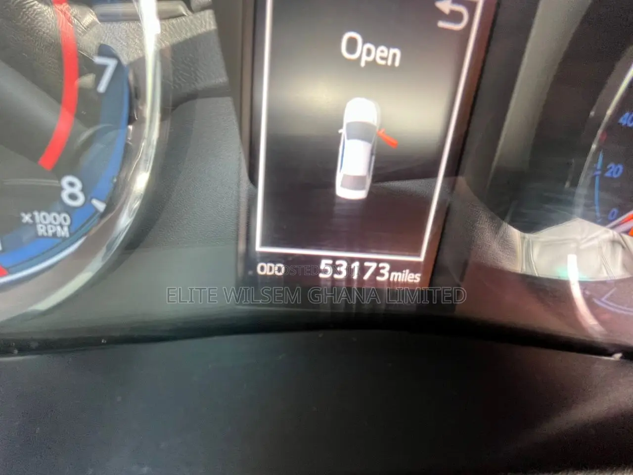 Toyota Corolla SE (1.8L 4cyl 2A) 2019 Gray