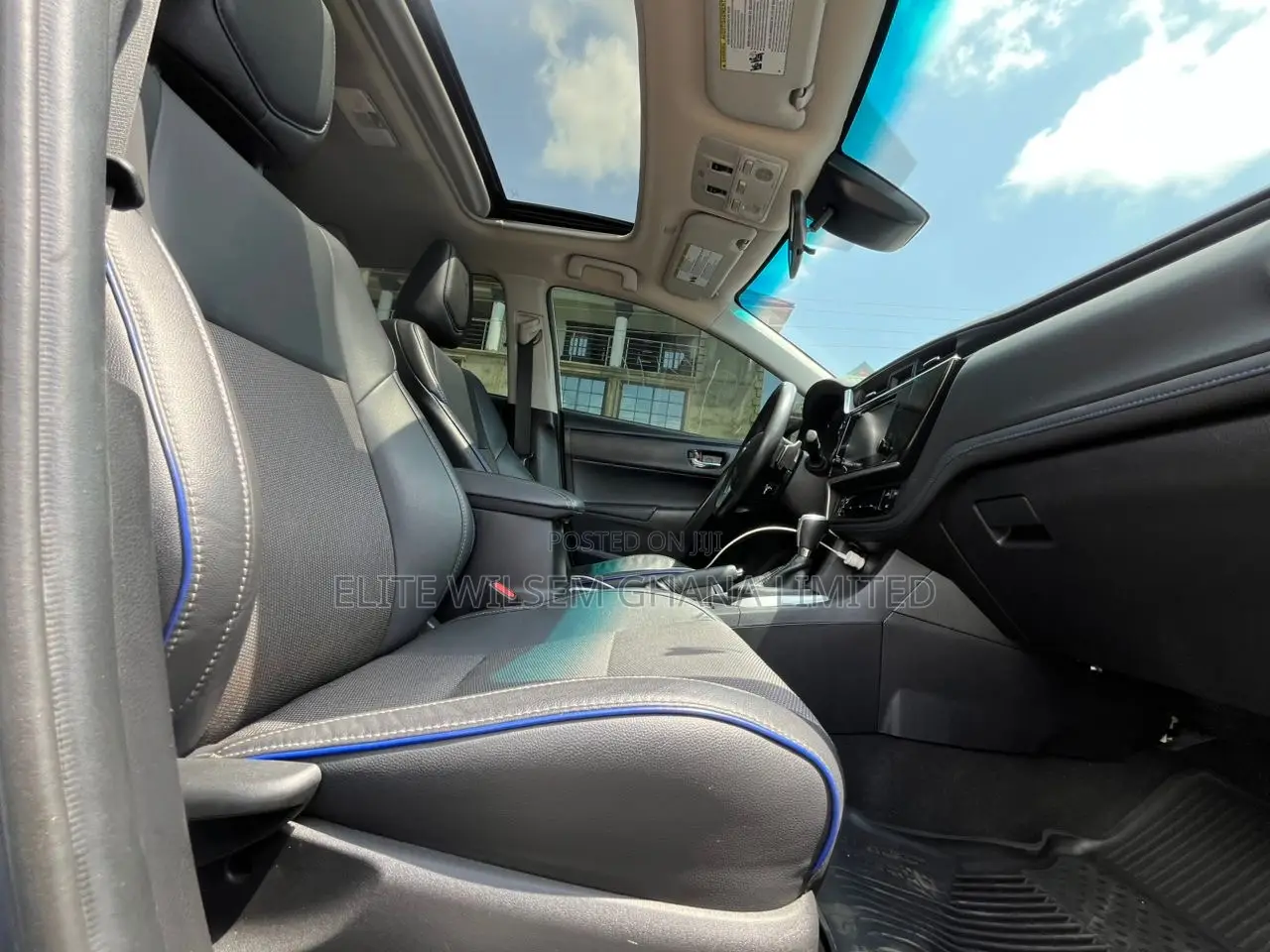 Toyota Corolla SE (1.8L 4cyl 2A) 2019 Gray