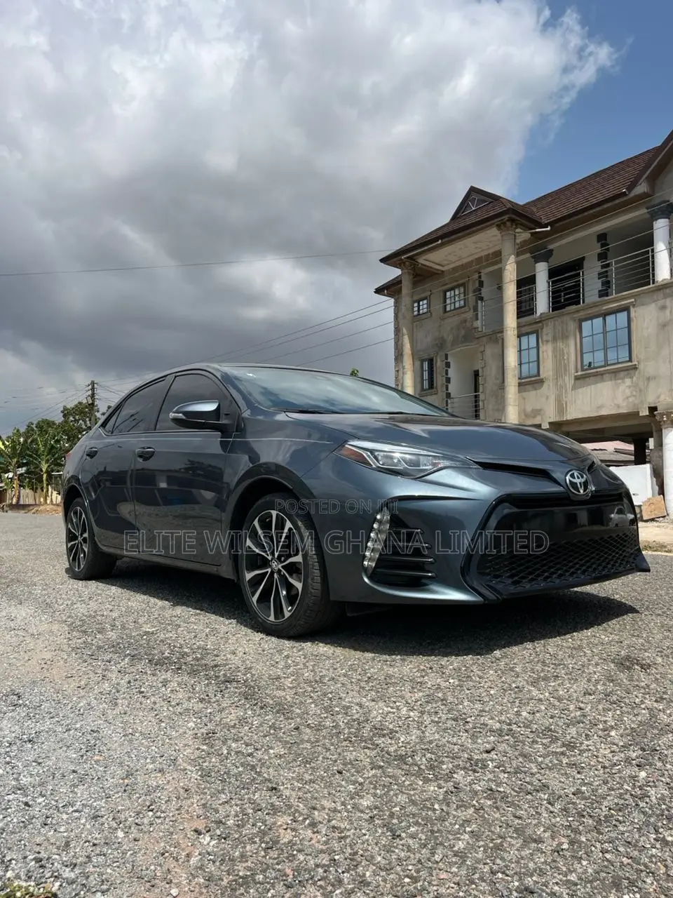 Toyota Corolla SE (1.8L 4cyl 2A) 2019 Gray