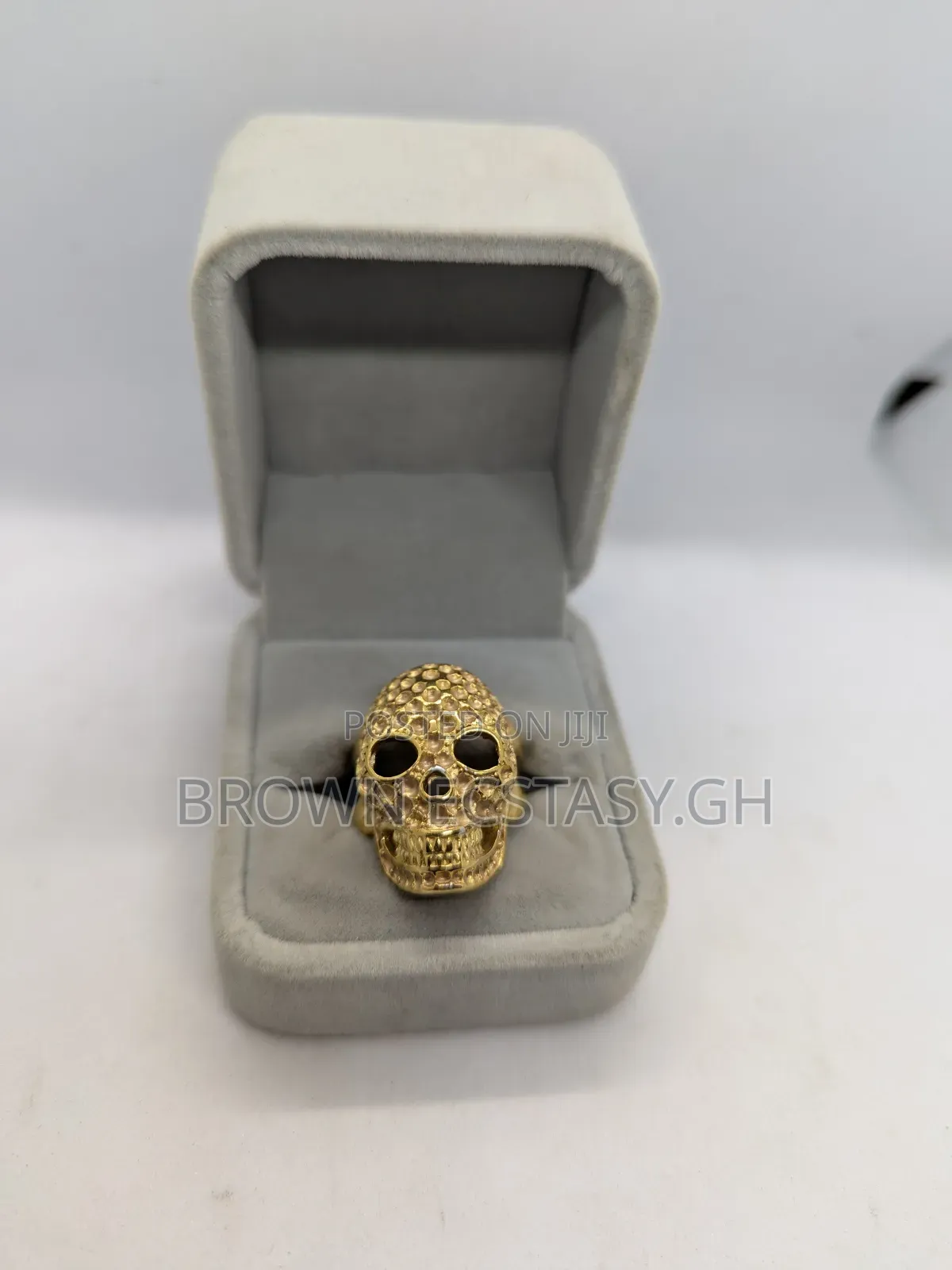 Hallow Skull Ring