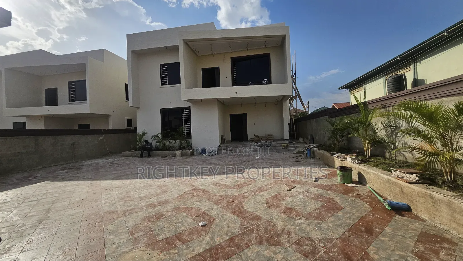 5bdrm Duplex in Diamond Hills, Kumasi Metropolitan for sale
