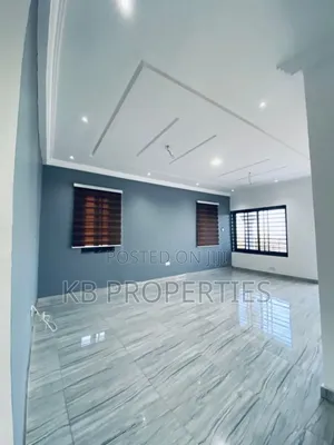 4bdrm Duplex in Kb Properties, East Legon for sale