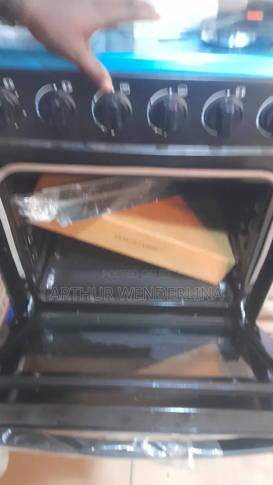 Icona Stove 60 by 60 .(4 Burner Gas)