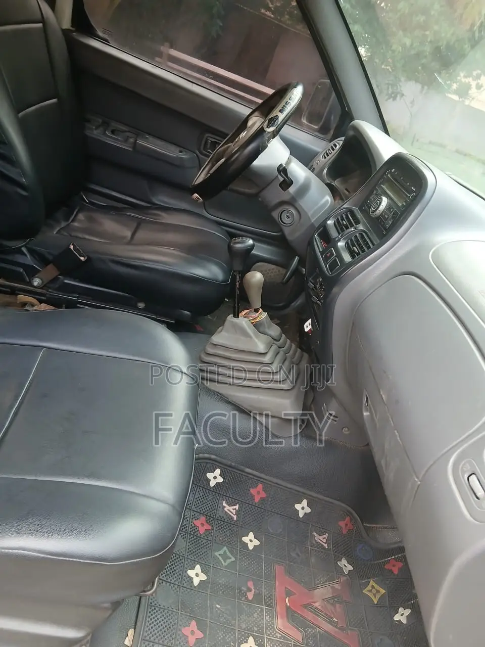 Nissan Navara 2013 Blue