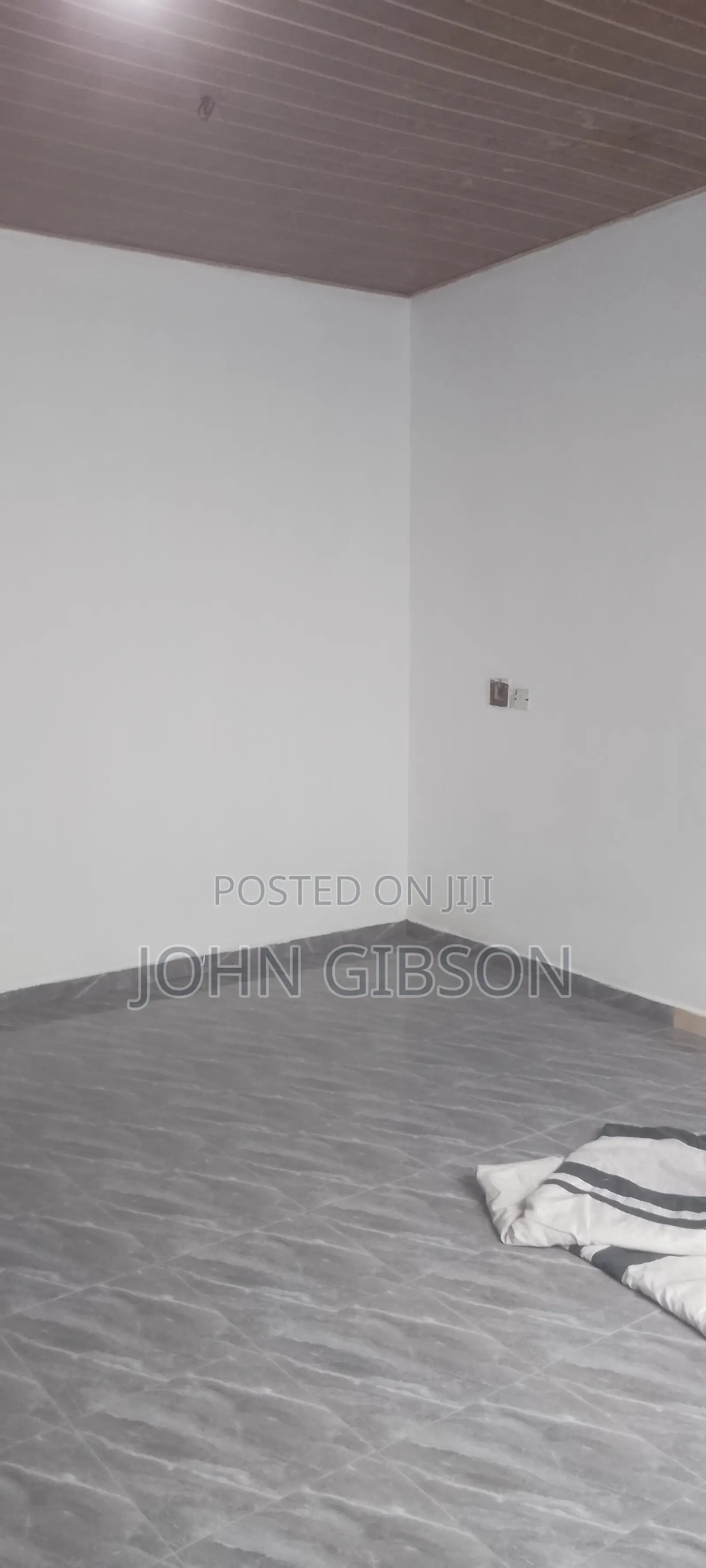 1bdrm Apartment in Amanfrom, Frafraha for rent