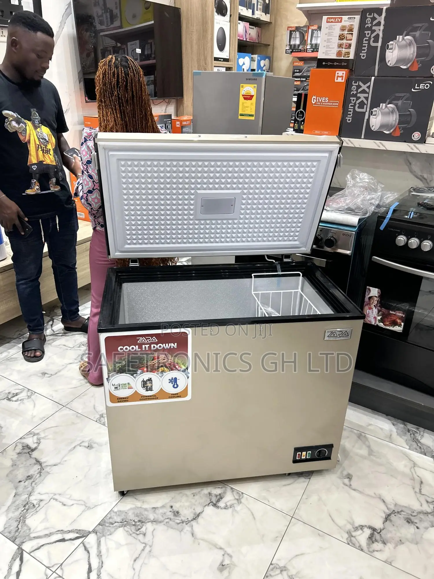 Affordable (Gold) 238 Liters Singledoor Zara Chestfreezer